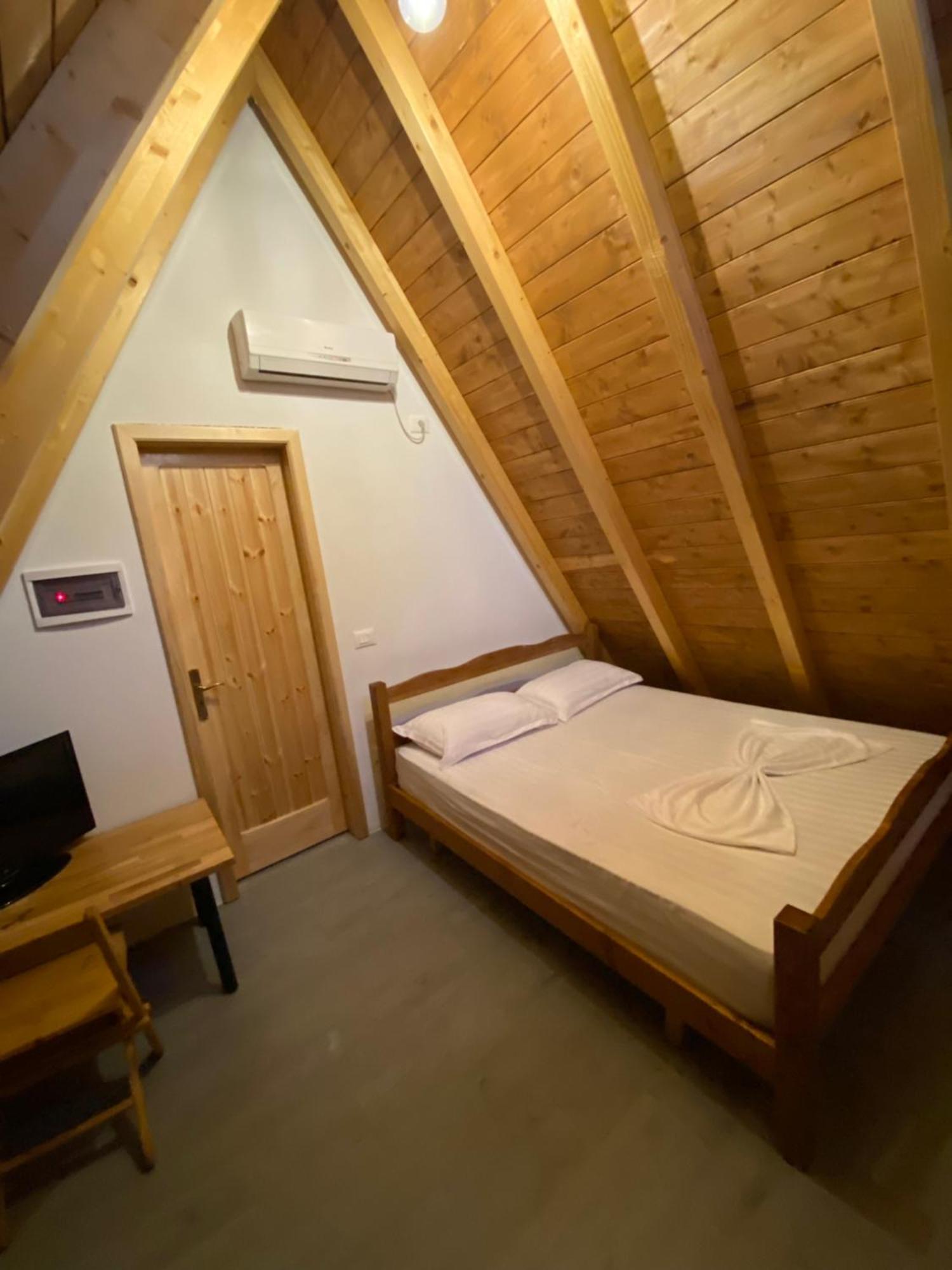 Windmill Shkodra Gesthouse Camping & Grill Kültér fotó