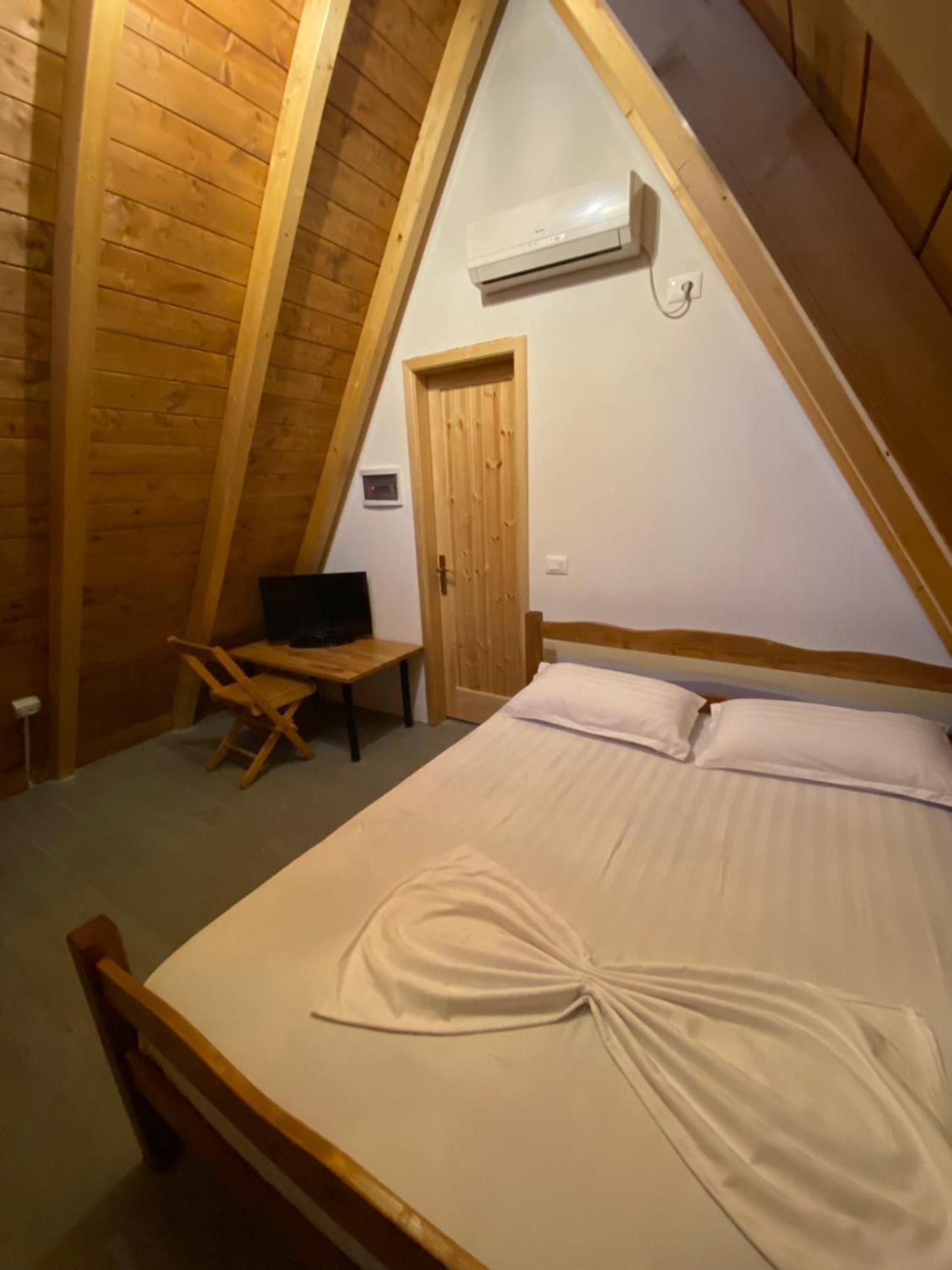 Windmill Shkodra Gesthouse Camping & Grill Kültér fotó